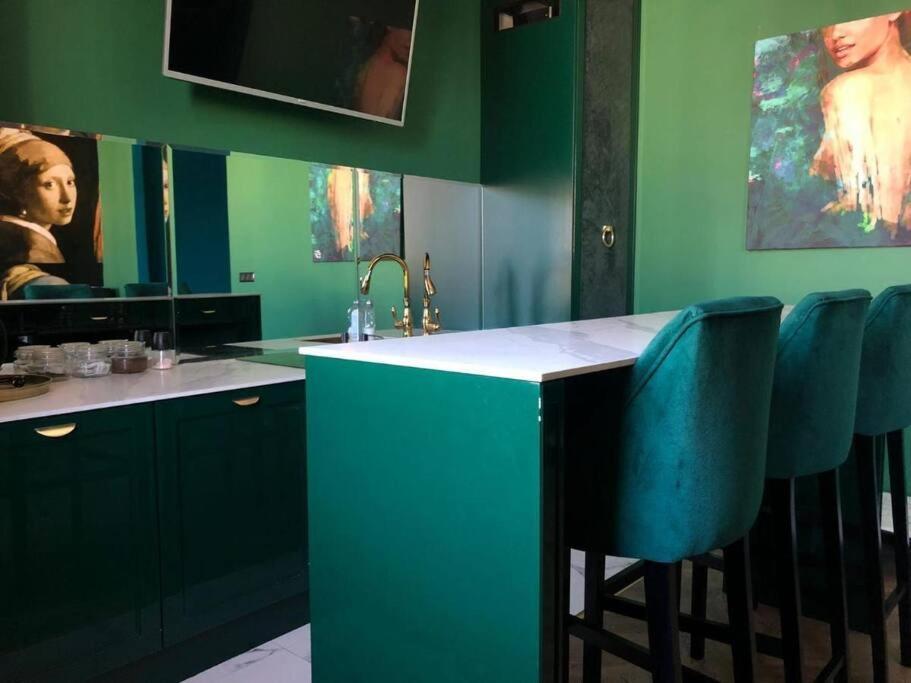 City Center Apartment Near Public Swimming Pool Варшава Екстер'єр фото