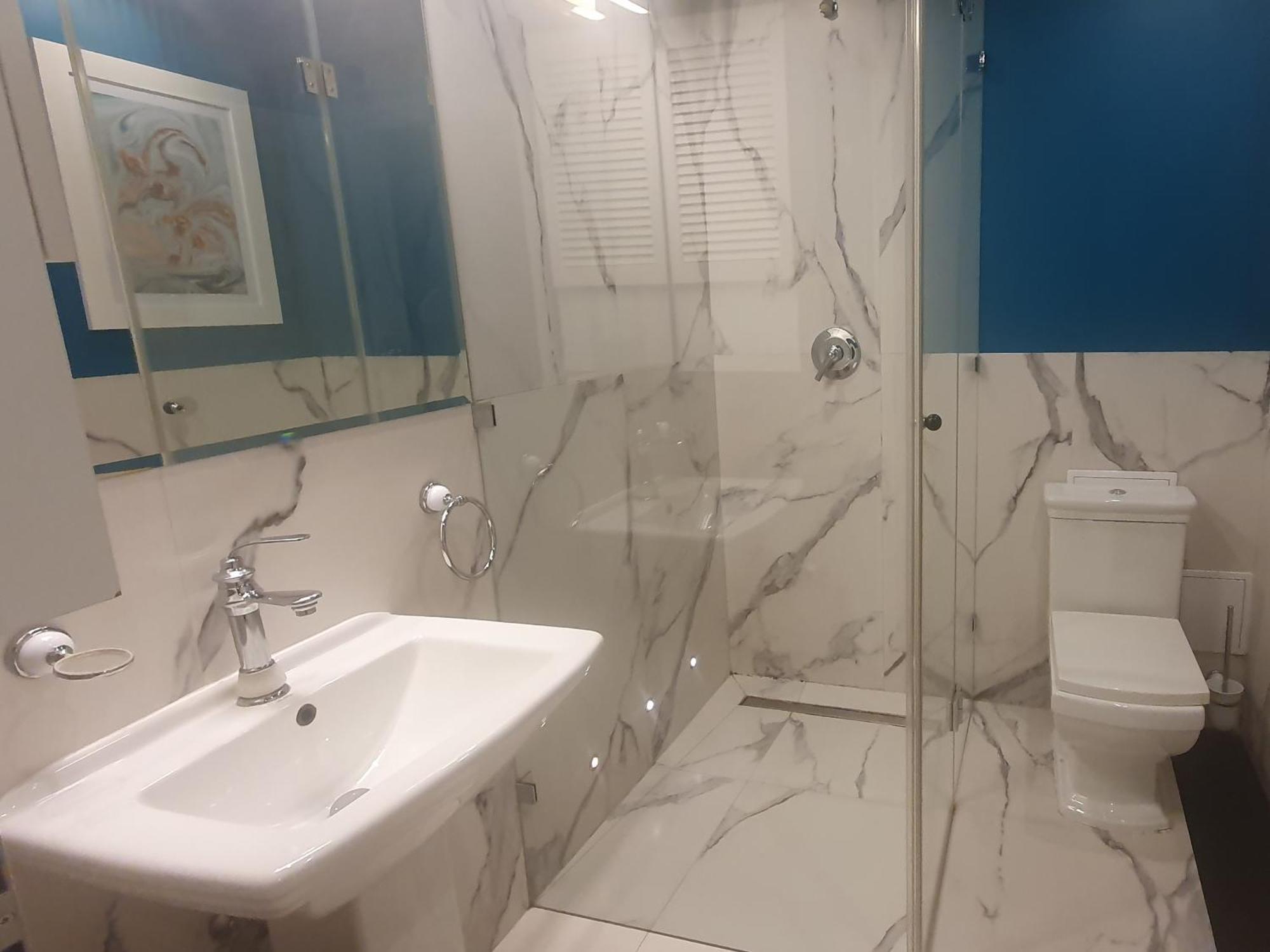 City Center Apartment Near Public Swimming Pool Варшава Екстер'єр фото